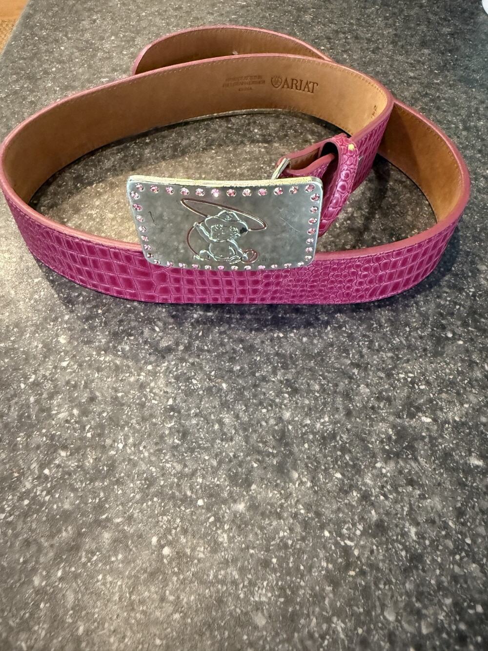Vintage Ariat Inside Story Girls Belt Rhinestone Fat Baby Pink 34/85 Cowgirl
